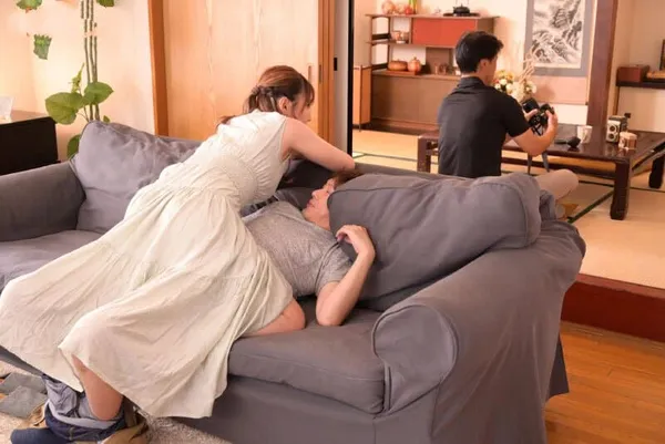 sex mẹ ghẻ Siêu phẩm vợ sắp cưới của anh trai xinh ngon gạ cậu em Ông chồng vụng trộm làm tình